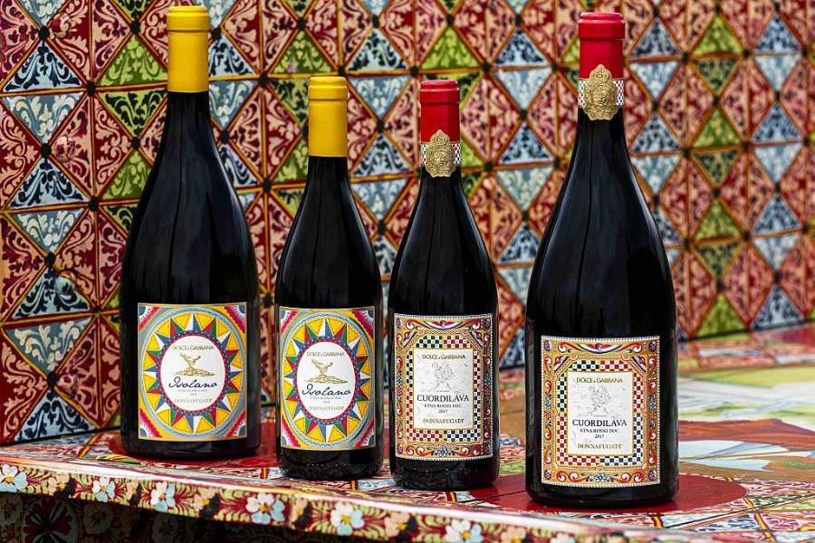 럭셔리 패션 하우스는 왜 와인에 진심일까?